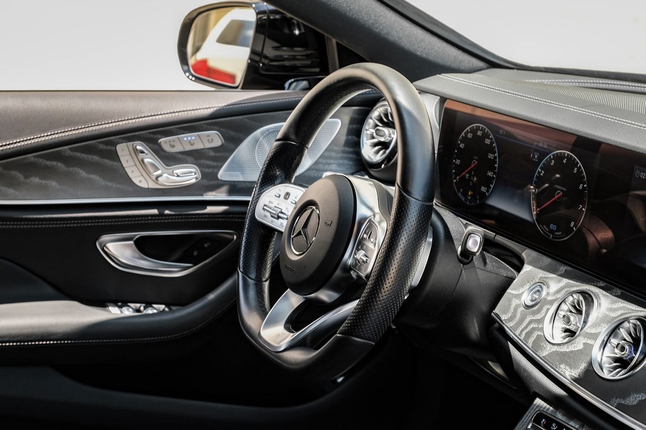 Mercedes-Benz CLS 450 Vehicle Main Gallery Image 14