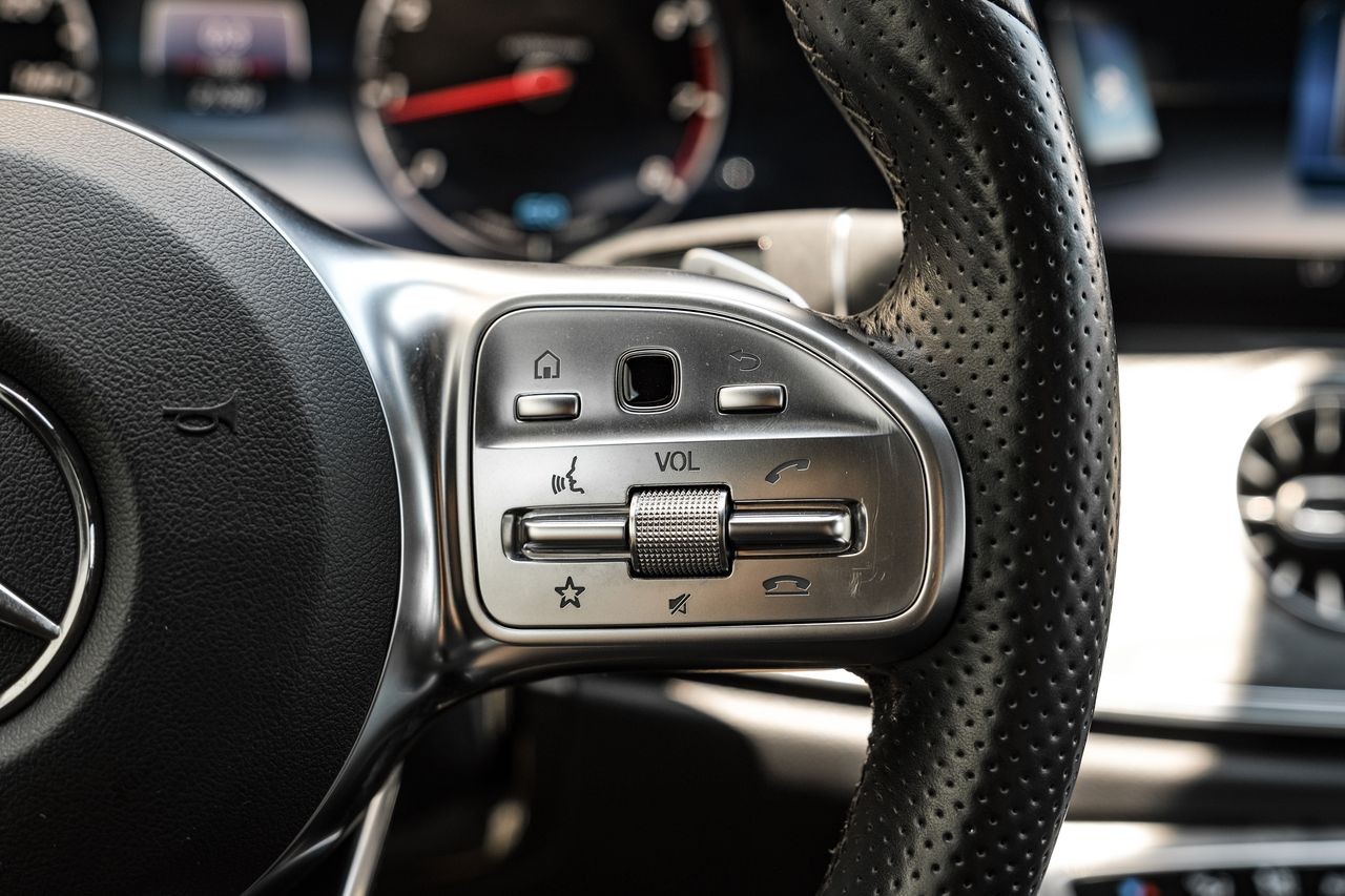 Mercedes-Benz CLS 450 Vehicle Main Gallery Image 18