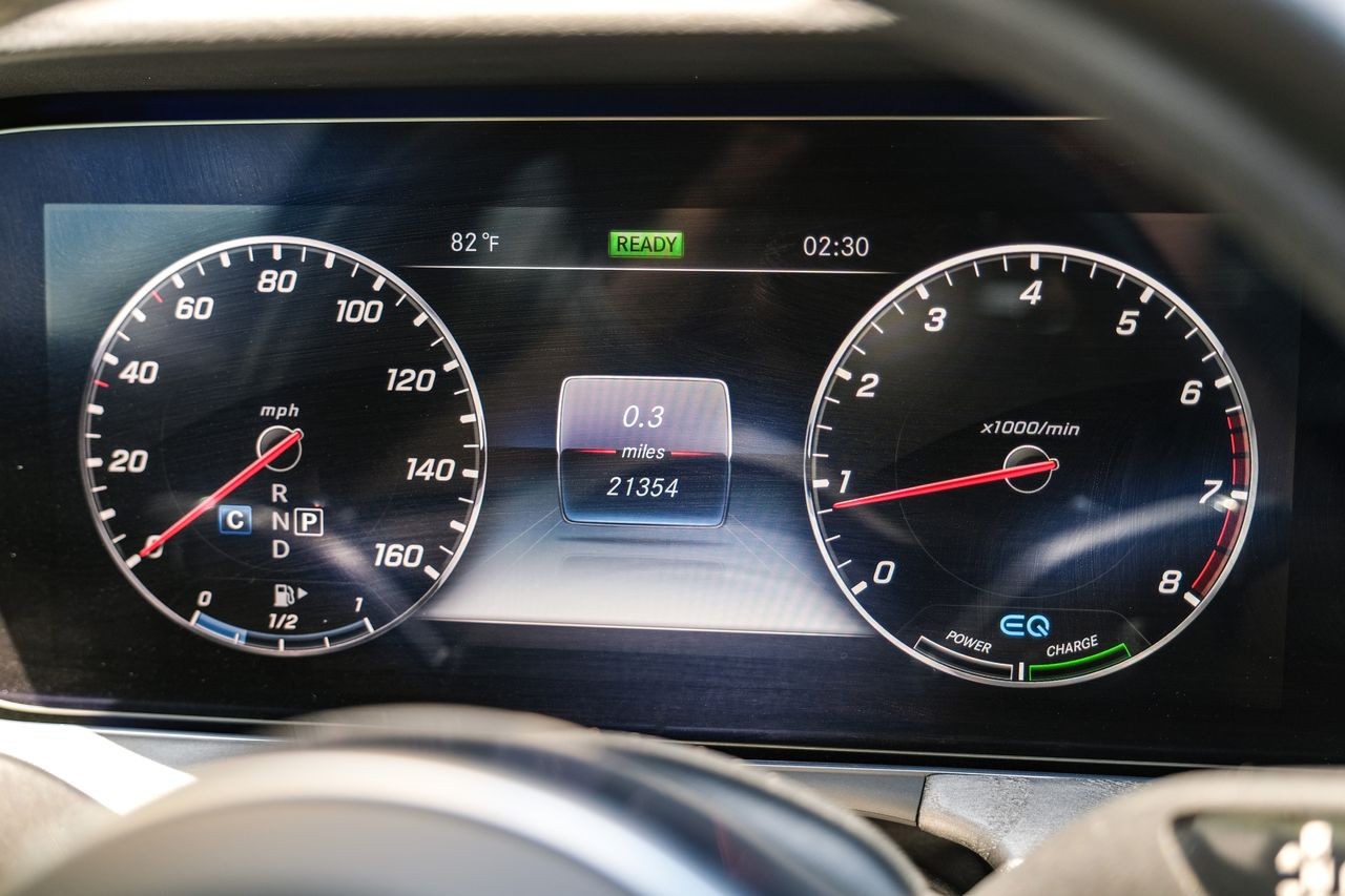 Mercedes-Benz CLS 450 Vehicle Main Gallery Image 19