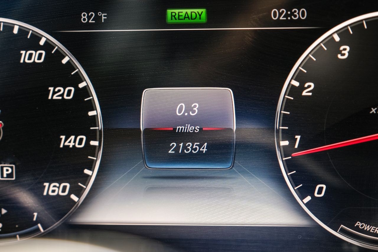 Mercedes-Benz CLS 450 Vehicle Main Gallery Image 20