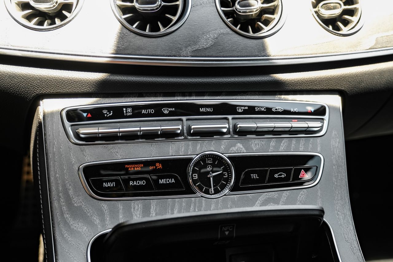 Mercedes-Benz CLS 450 Vehicle Main Gallery Image 27