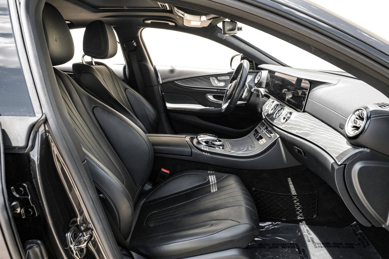 Mercedes-Benz CLS 450 Vehicle Main Gallery Image 31