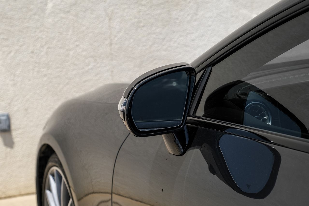 Mercedes-Benz CLS 450 Vehicle Main Gallery Image 38