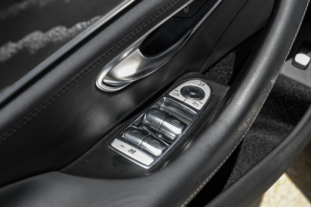 Mercedes-Benz CLS 450 Vehicle Main Gallery Image 40
