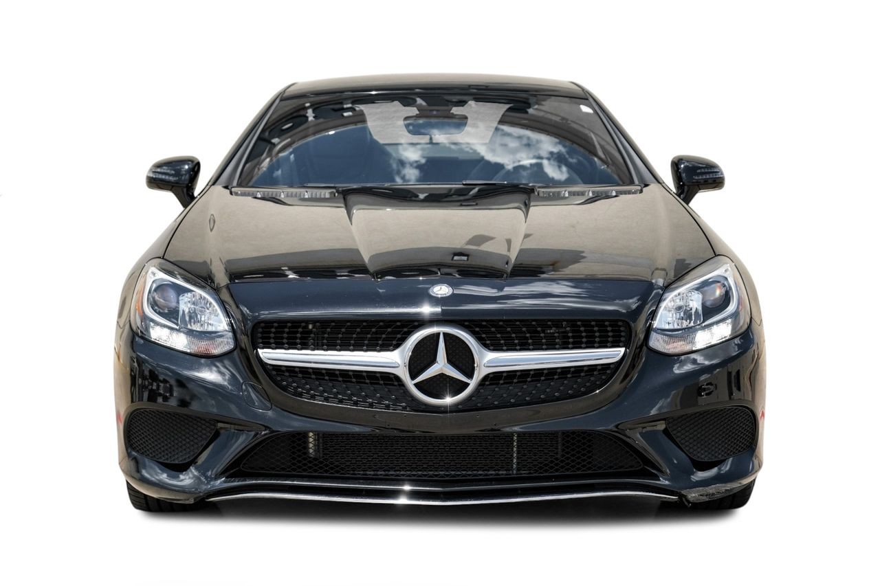 Mercedes-Benz SLC Vehicle Main Gallery Image 06