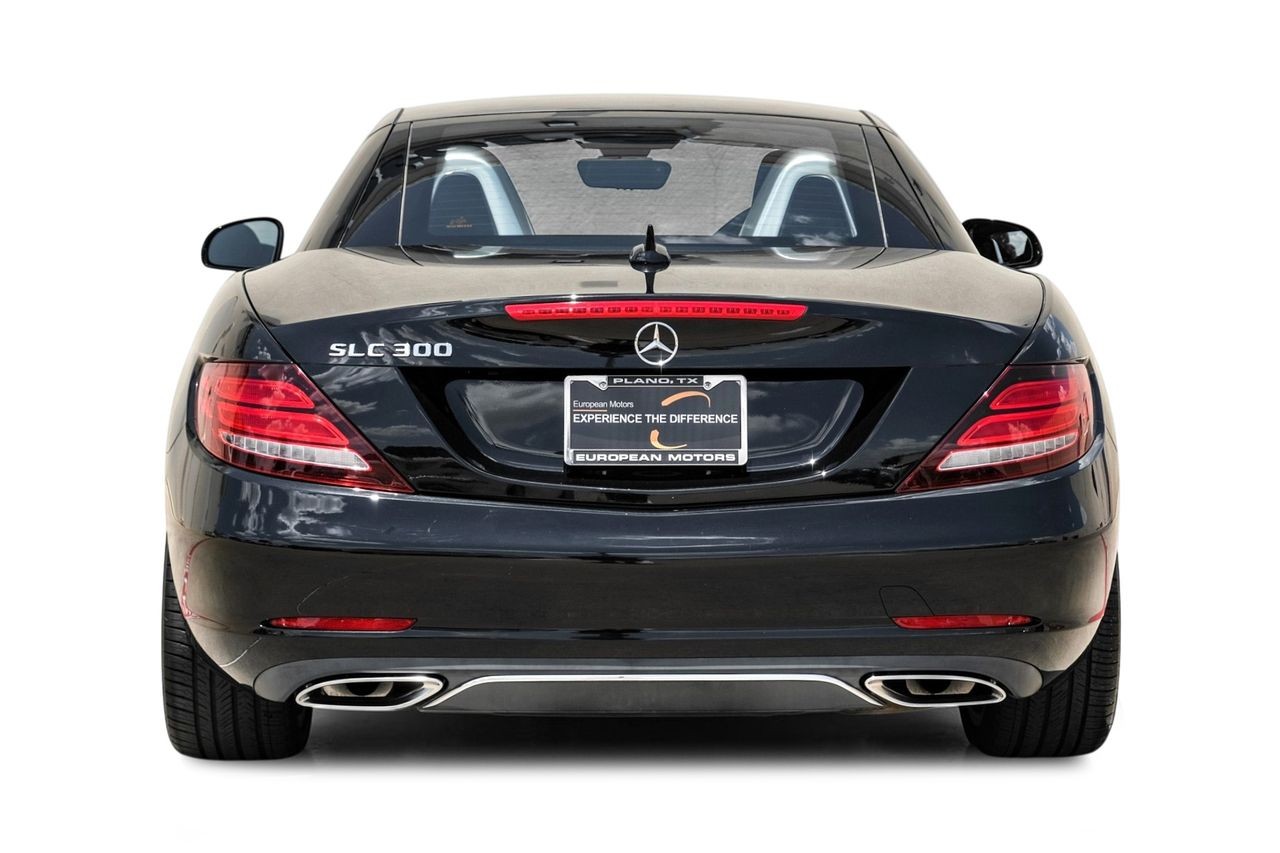 Mercedes-Benz SLC Vehicle Main Gallery Image 09