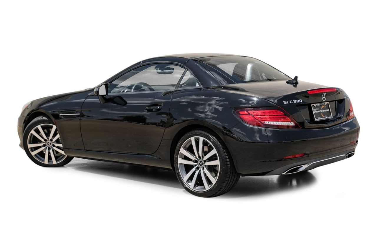 Mercedes-Benz SLC Vehicle Main Gallery Image 10