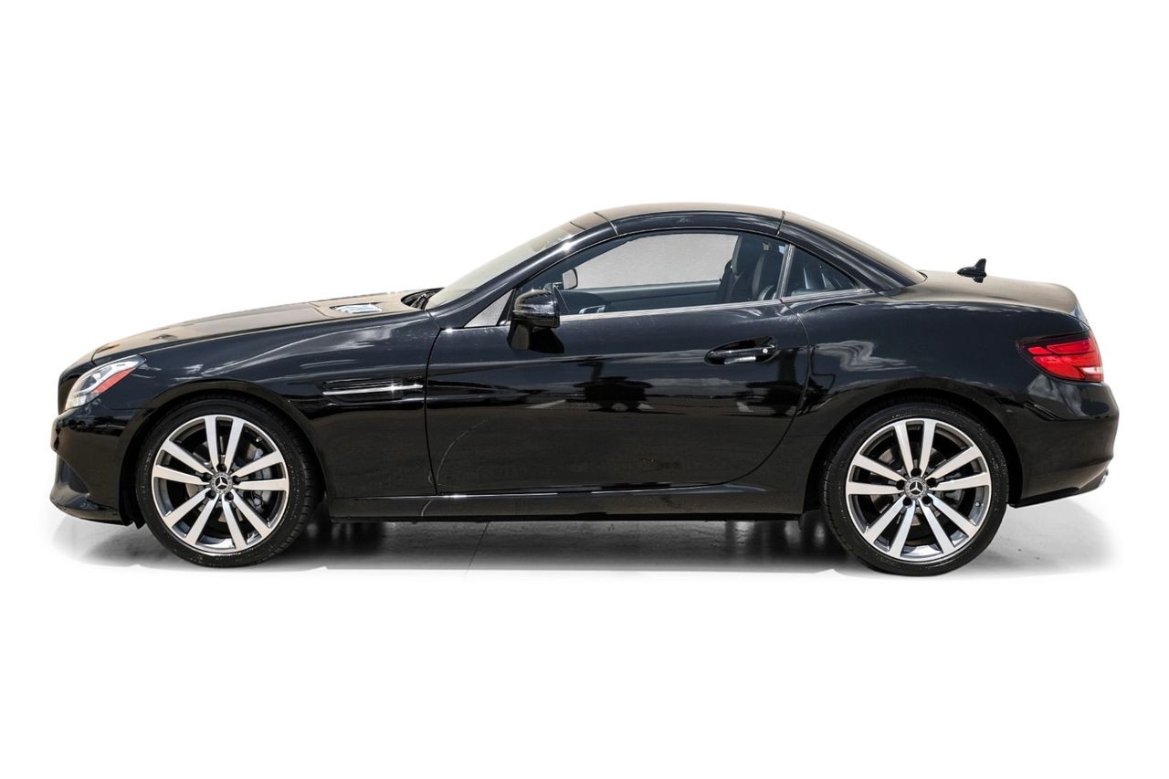 Mercedes-Benz SLC Vehicle Main Gallery Image 11