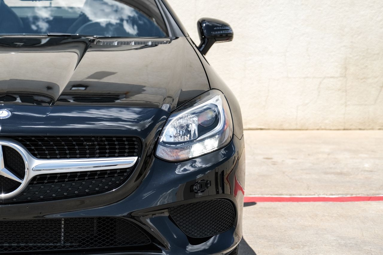 Mercedes-Benz SLC Vehicle Main Gallery Image 40