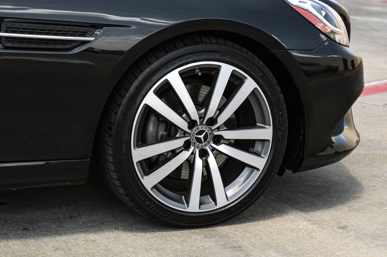 Mercedes-Benz SLC Vehicle Main Gallery Image 45