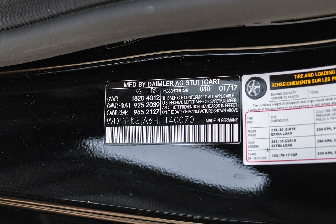 Mercedes-Benz SLC Vehicle Main Gallery Image 49