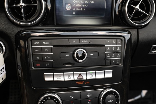 Mercedes-Benz SLC Vehicle Main Gallery Image 25