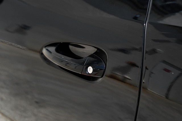 Mercedes-Benz SLC Vehicle Main Gallery Image 34