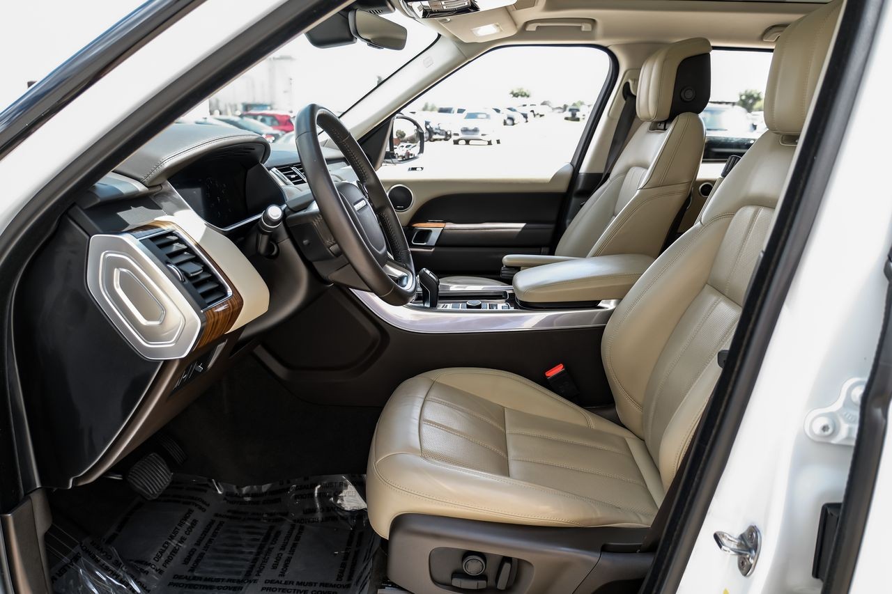 Land Rover Range Rover Sport Vehicle Main Gallery Image 04
