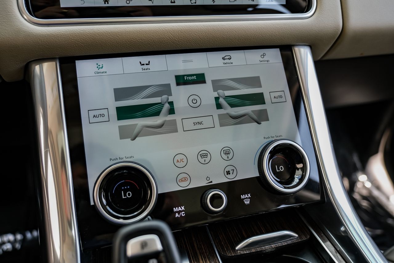 Land Rover Range Rover Sport Vehicle Main Gallery Image 27