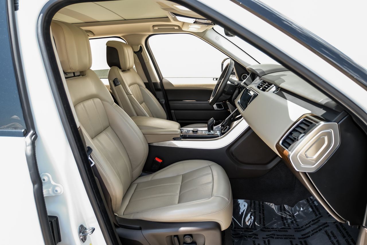 Land Rover Range Rover Sport Vehicle Main Gallery Image 32