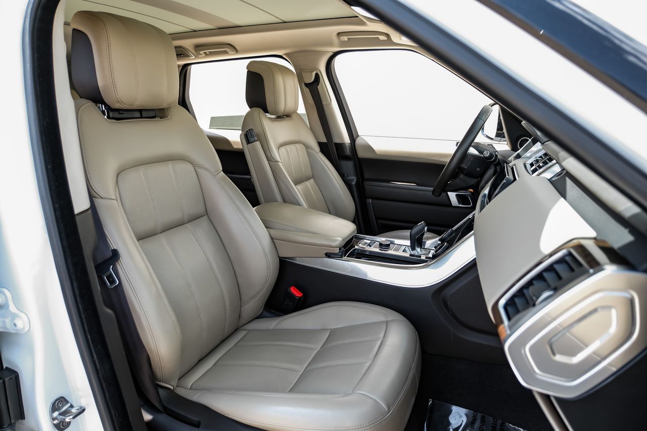 Land Rover Range Rover Sport Vehicle Main Gallery Image 33