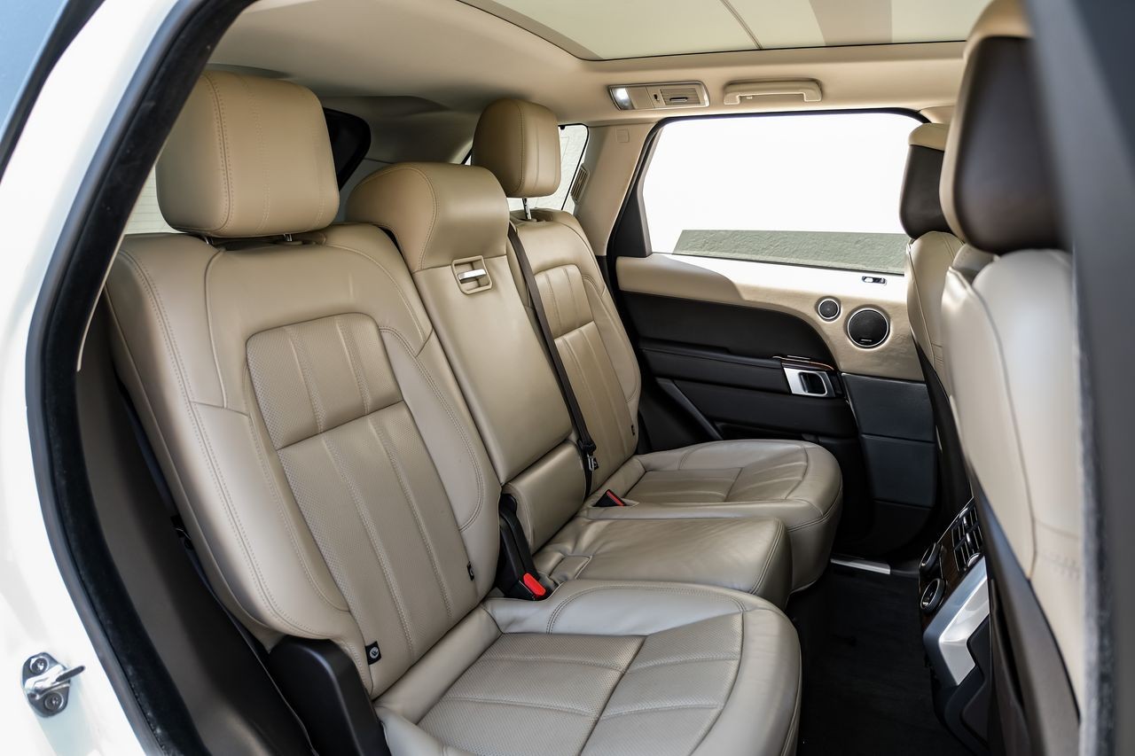 Land Rover Range Rover Sport Vehicle Main Gallery Image 34