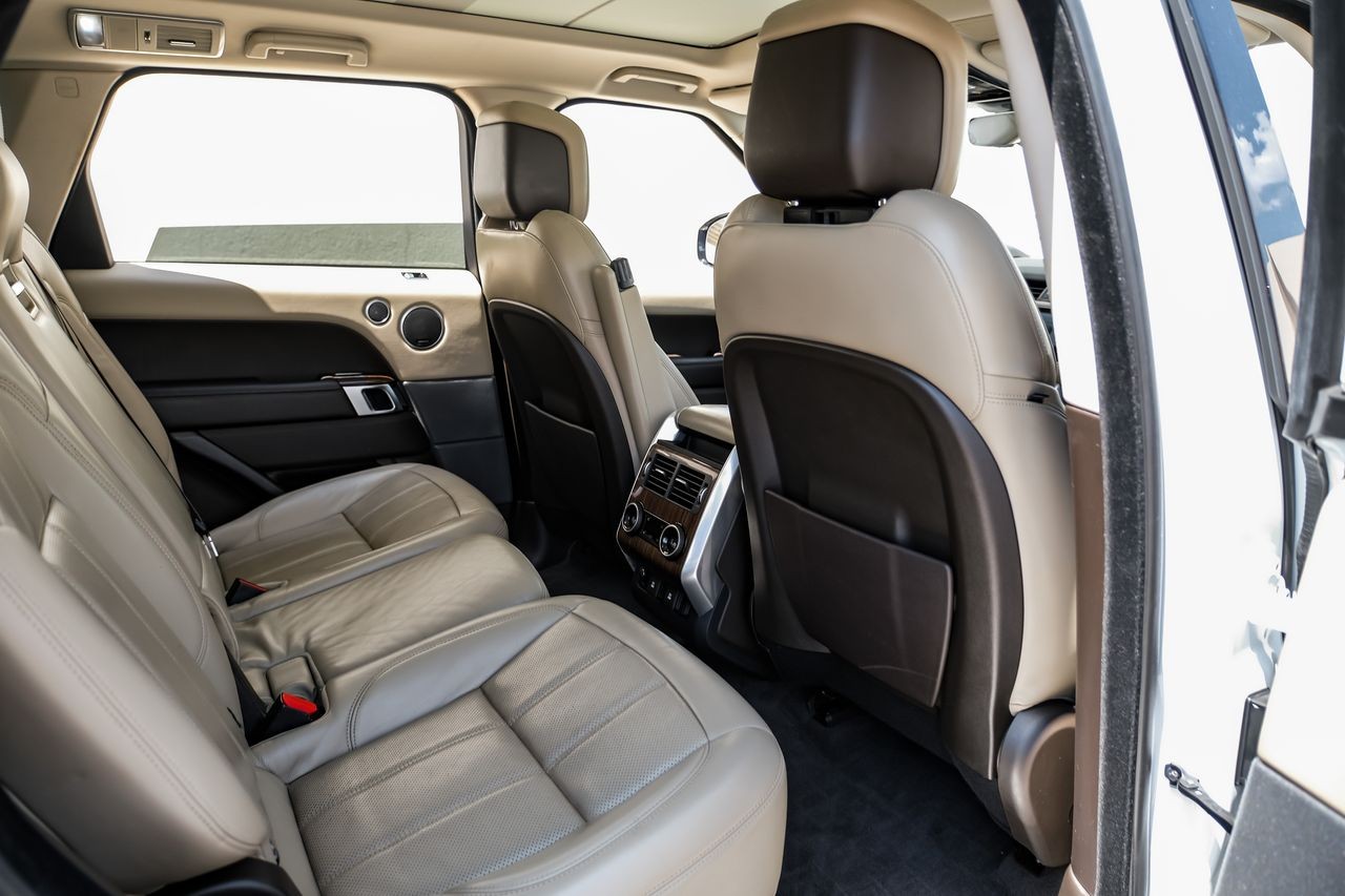 Land Rover Range Rover Sport Vehicle Main Gallery Image 35