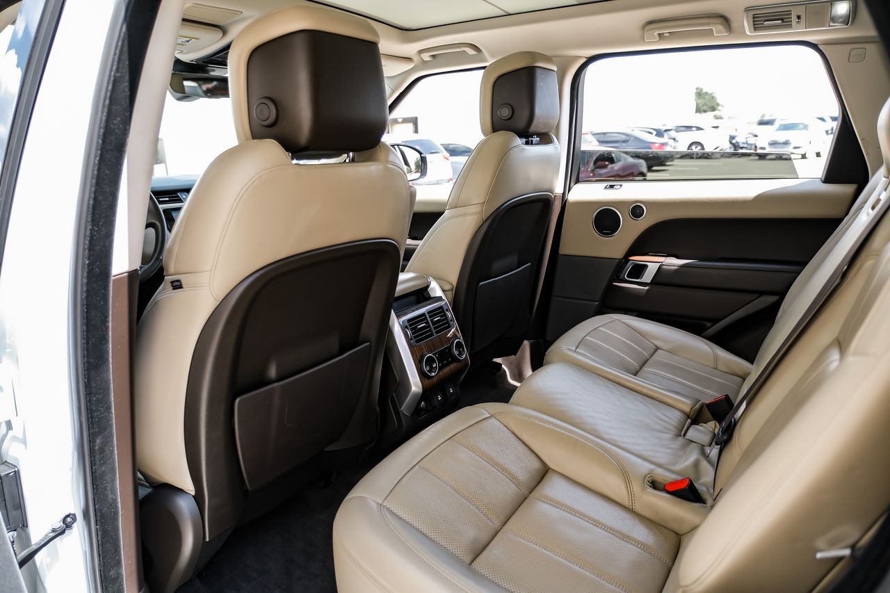 Land Rover Range Rover Sport Vehicle Main Gallery Image 37