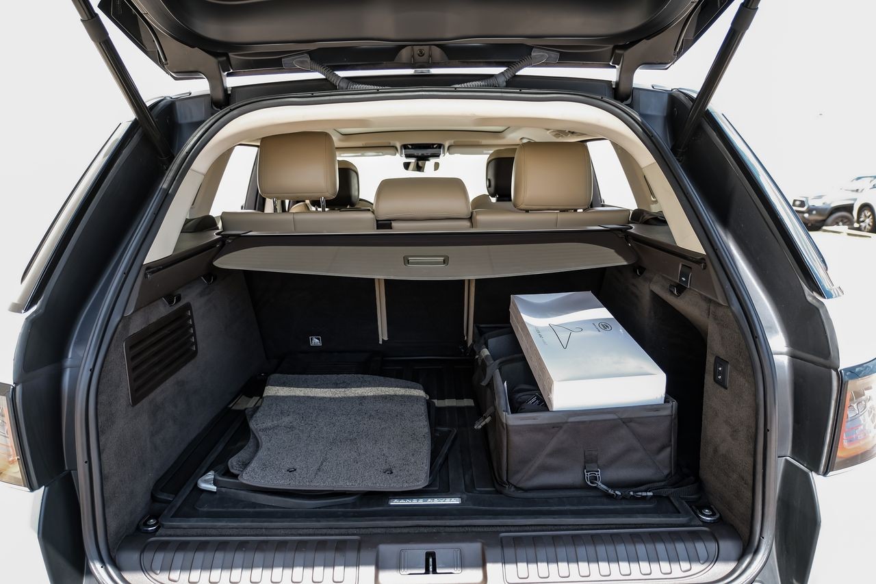 Land Rover Range Rover Sport Vehicle Main Gallery Image 50