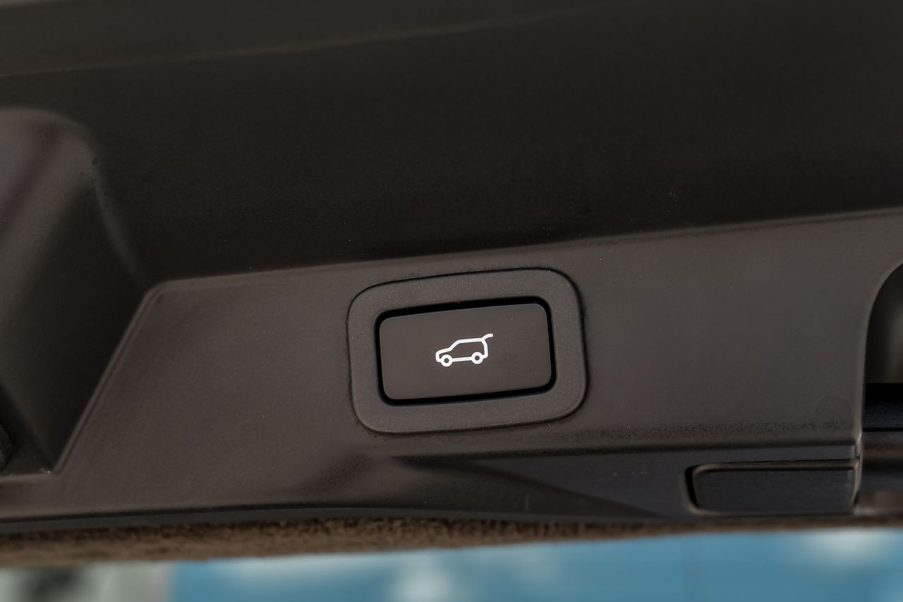 Land Rover Range Rover Sport Vehicle Main Gallery Image 51