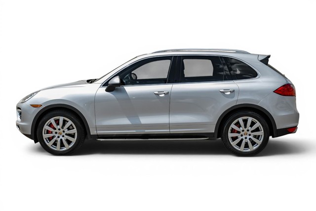 Porsche Cayenne Vehicle Main Gallery Image 12