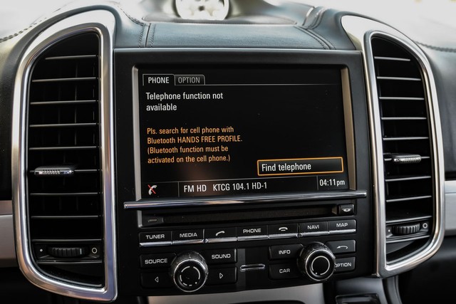Porsche Cayenne Vehicle Main Gallery Image 29