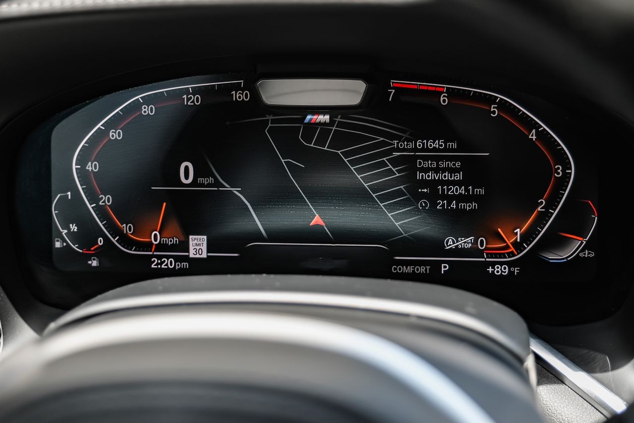BMW 7 Series Vehicle Main Gallery Image 16
