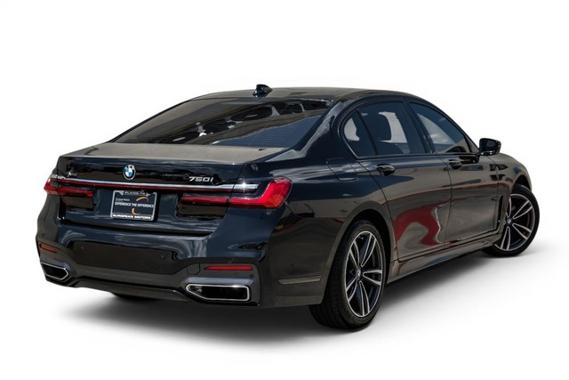 BMW 7 Series Vehicle Main Gallery Image 09