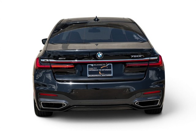 BMW 7 Series Vehicle Main Gallery Image 10