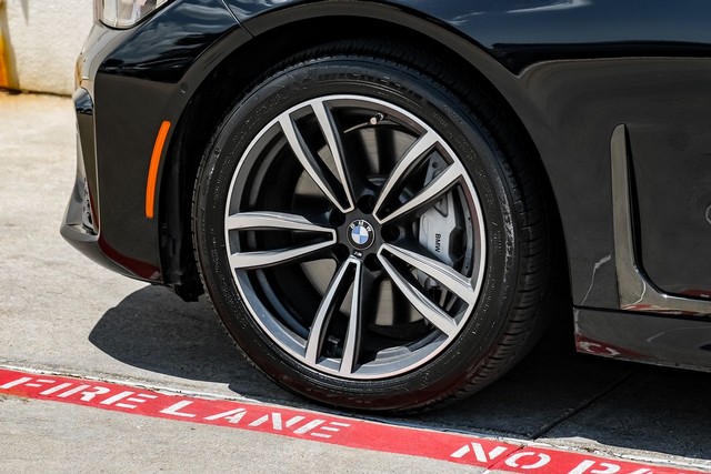 BMW 7 Series Vehicle Main Gallery Image 53