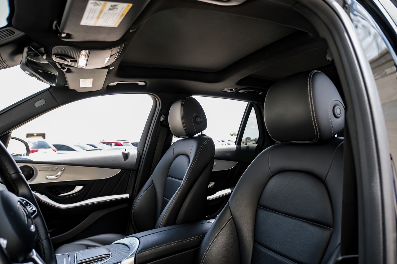 Mercedes-Benz GLC Vehicle Main Gallery Image 05
