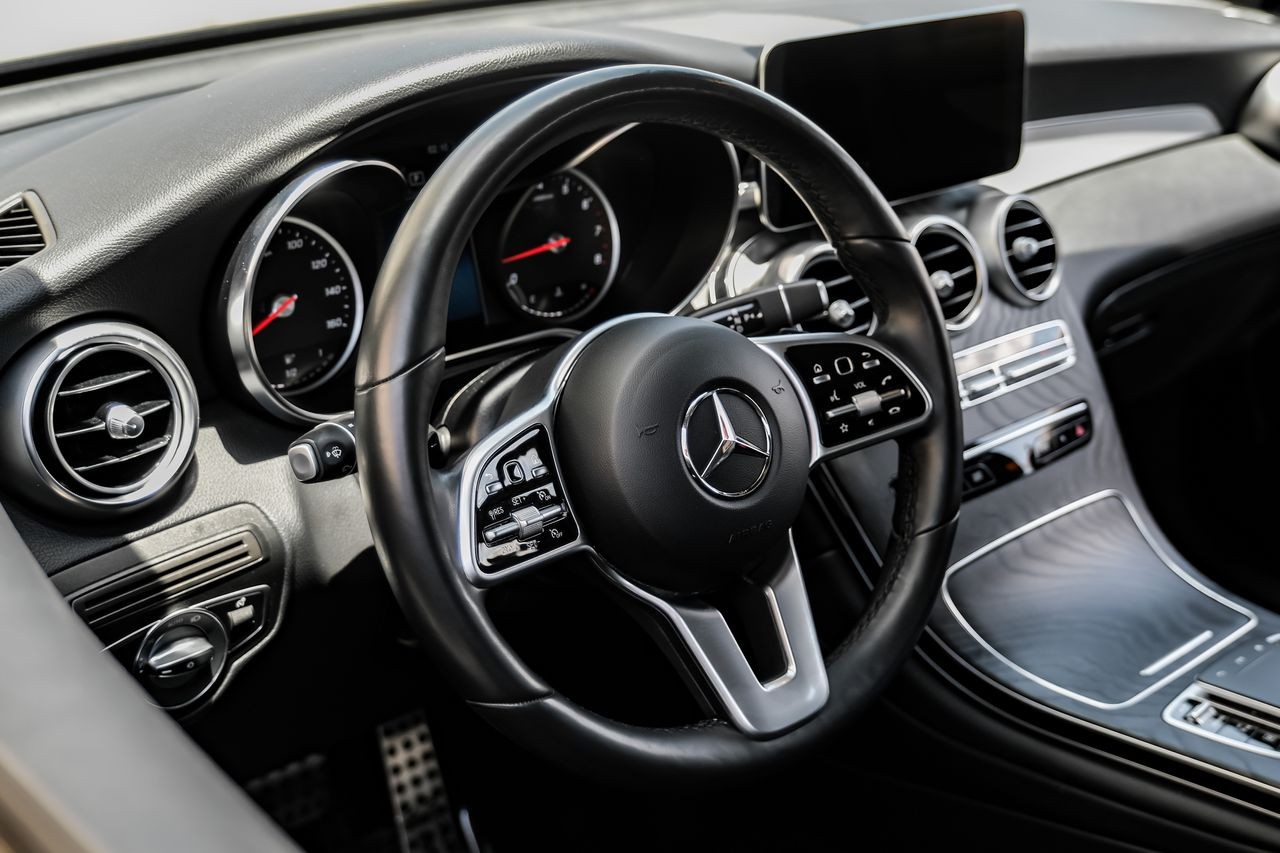 Mercedes-Benz GLC Vehicle Main Gallery Image 18