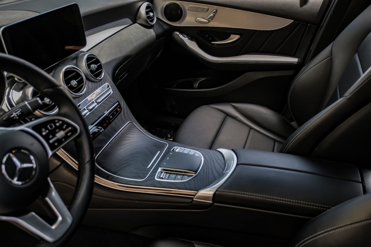 Mercedes-Benz GLC Vehicle Main Gallery Image 25