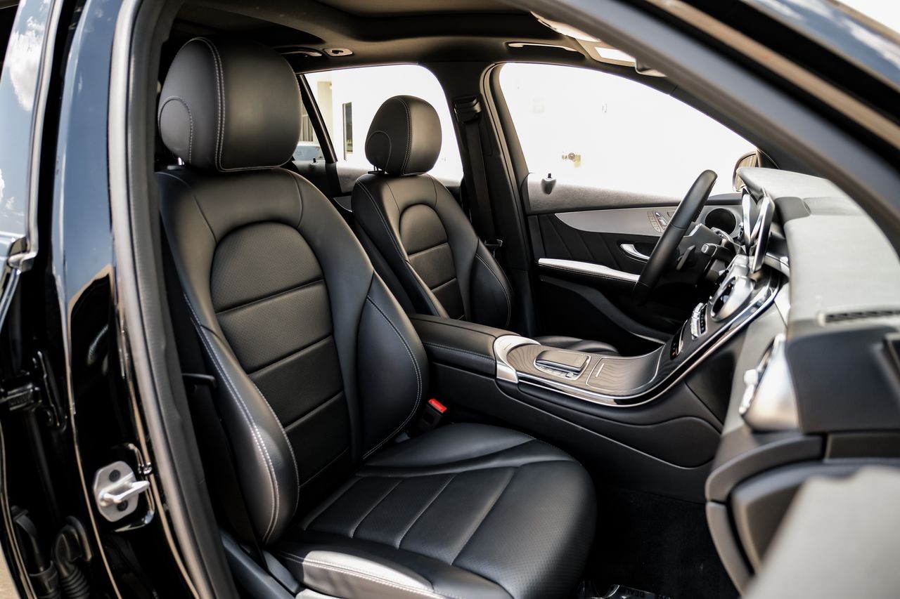 Mercedes-Benz GLC Vehicle Main Gallery Image 32