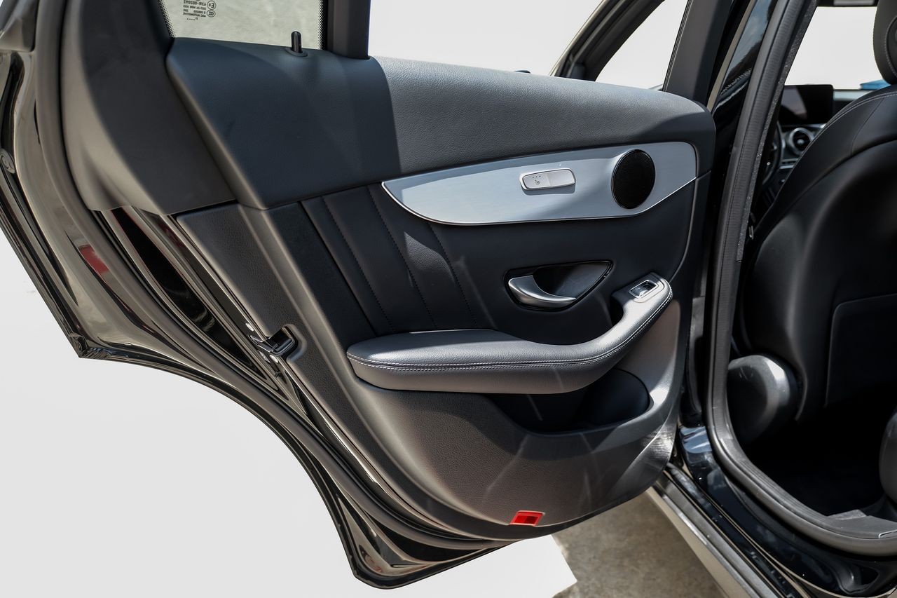 Mercedes-Benz GLC Vehicle Main Gallery Image 44
