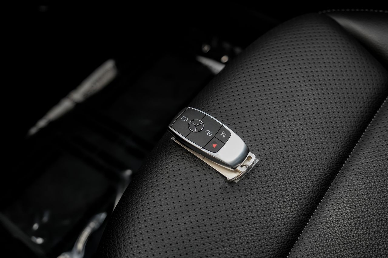 Mercedes-Benz GLC Vehicle Main Gallery Image 56