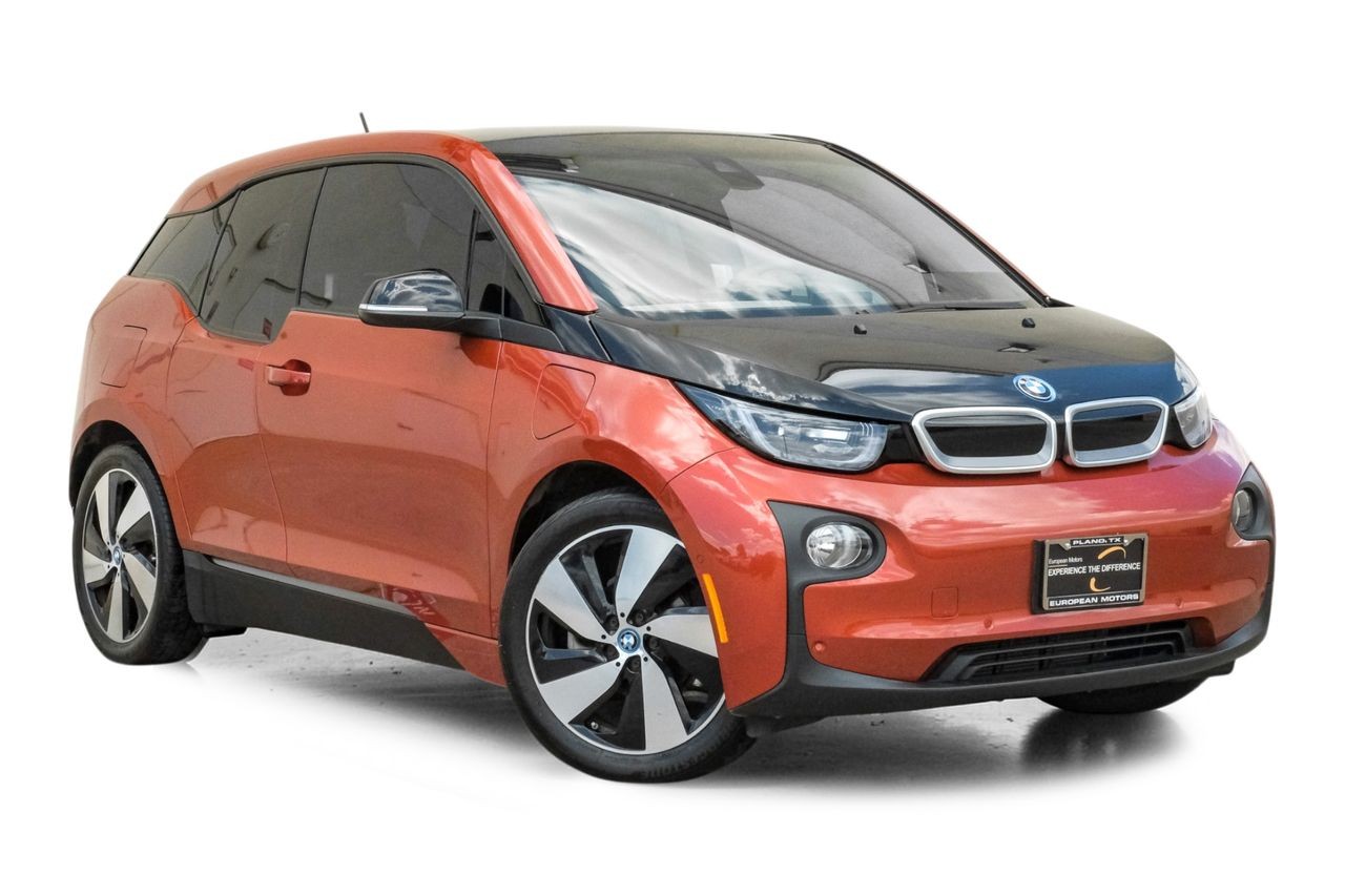 BMW i3 Vehicle Main Gallery Image 06