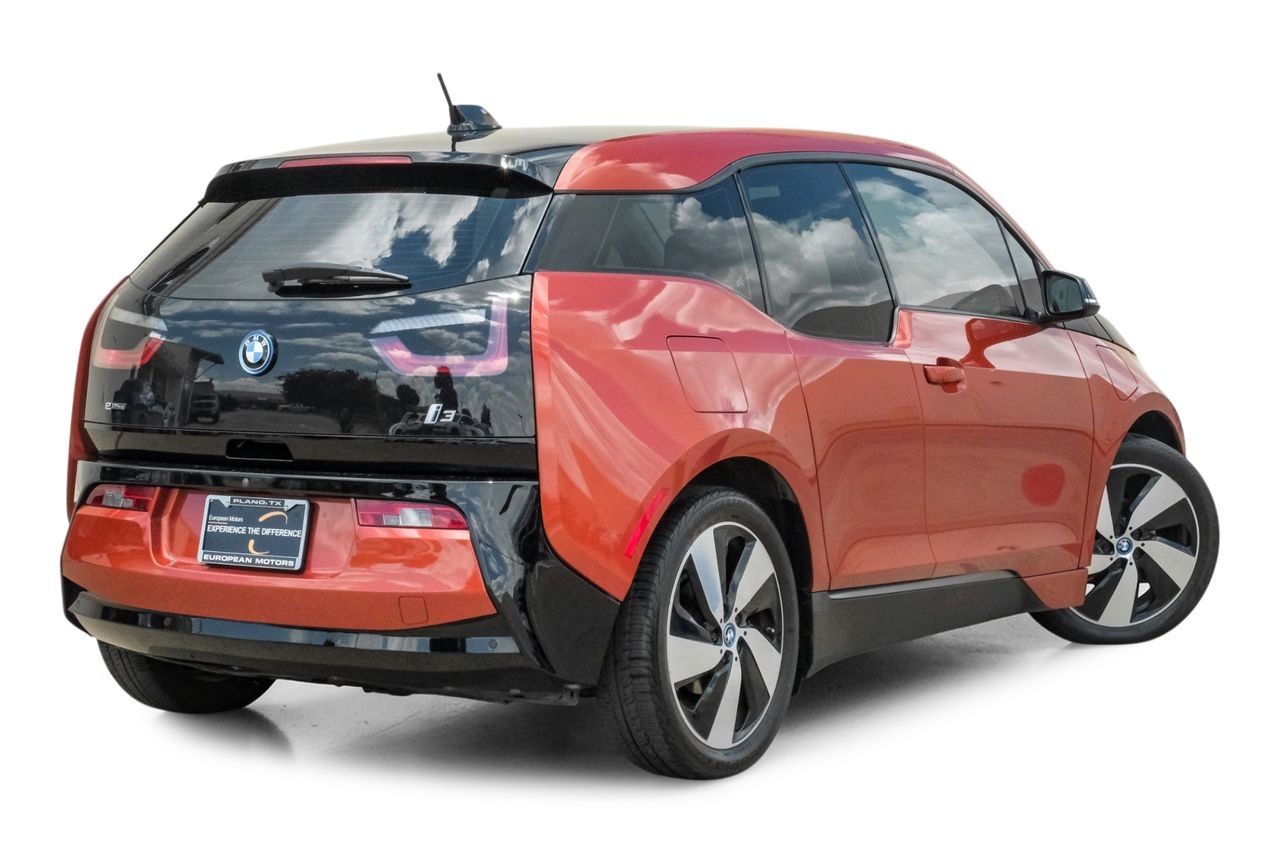 BMW i3 Vehicle Main Gallery Image 08