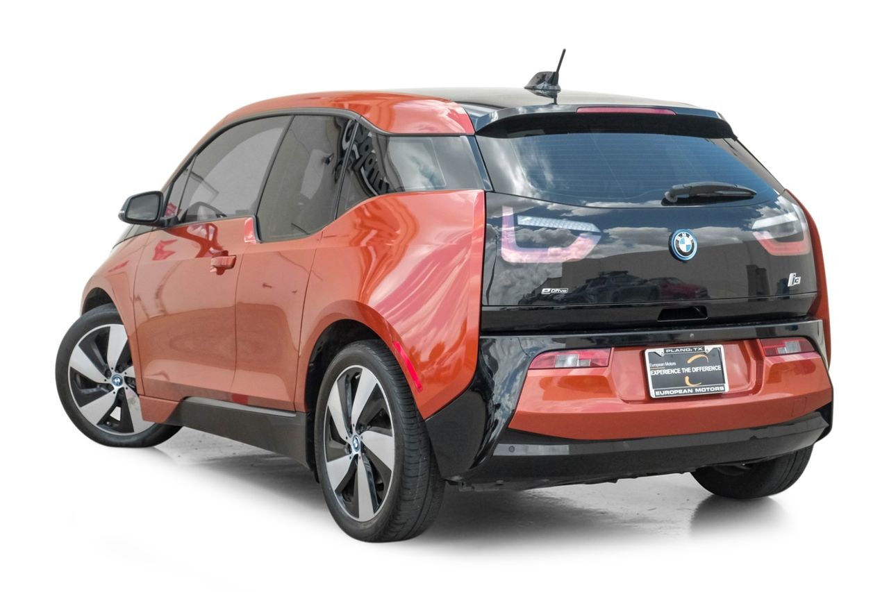 BMW i3 Vehicle Main Gallery Image 10