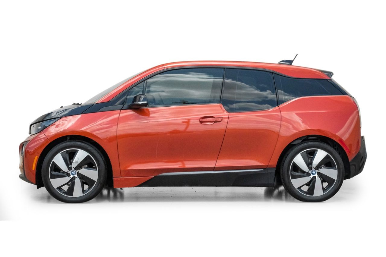 BMW i3 Vehicle Main Gallery Image 11