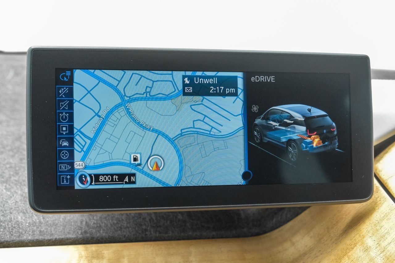 BMW i3 Vehicle Main Gallery Image 17