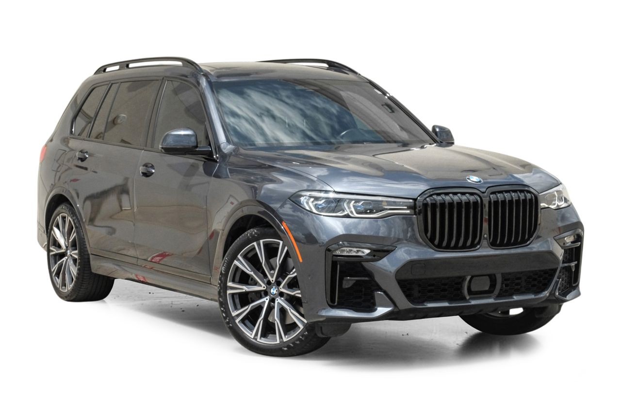 BMW X7 Vehicle Main Gallery Image 07