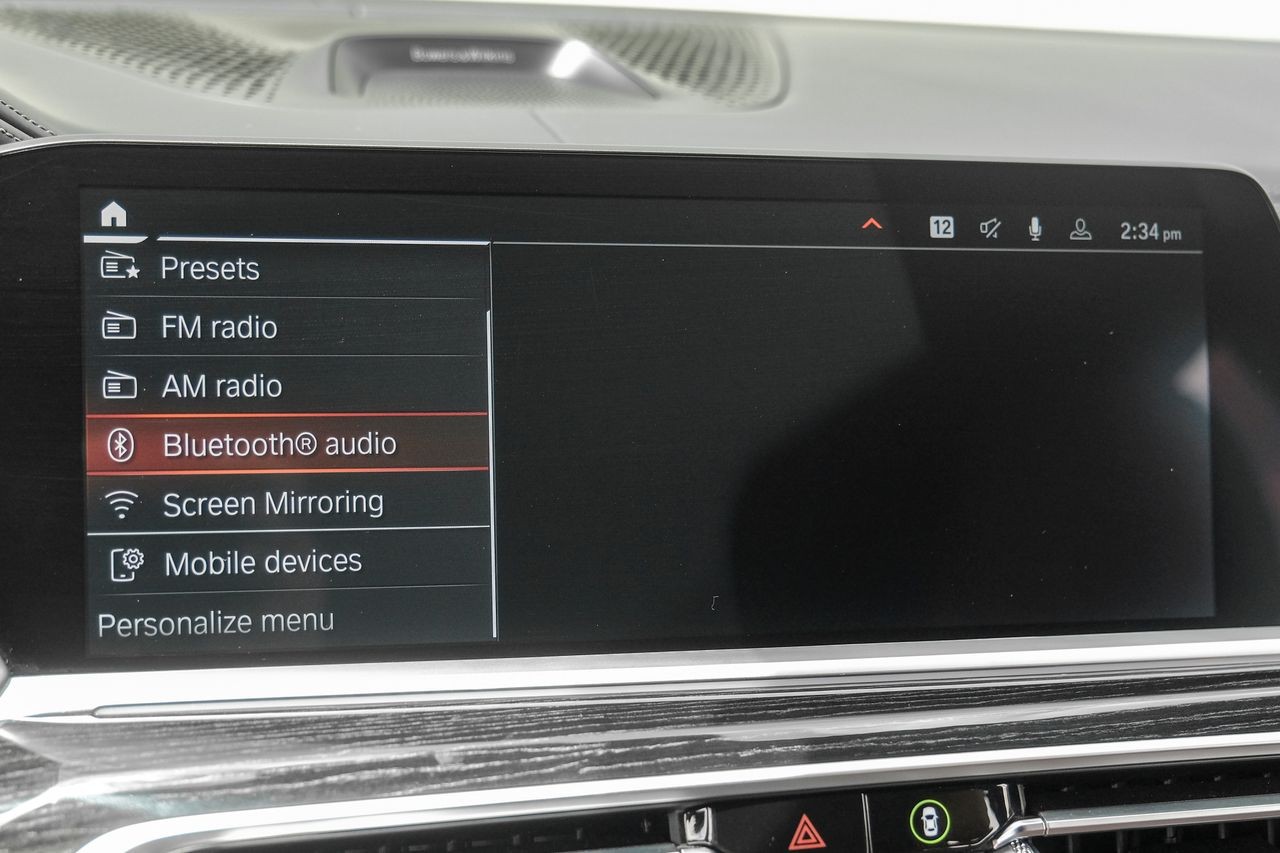 BMW X7 Vehicle Main Gallery Image 29