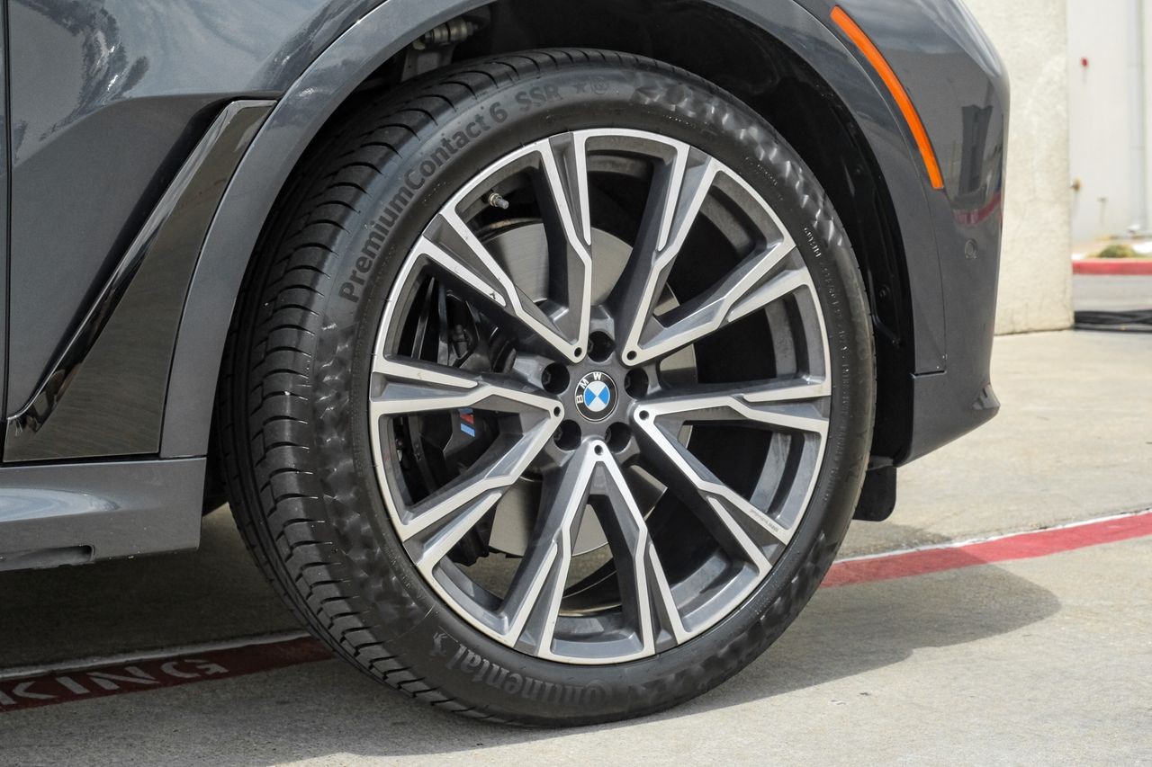 BMW X7 Vehicle Main Gallery Image 56