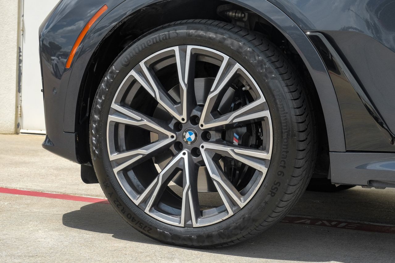 BMW X7 Vehicle Main Gallery Image 57