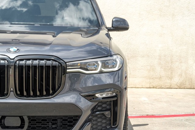 BMW X7 Vehicle Main Gallery Image 50