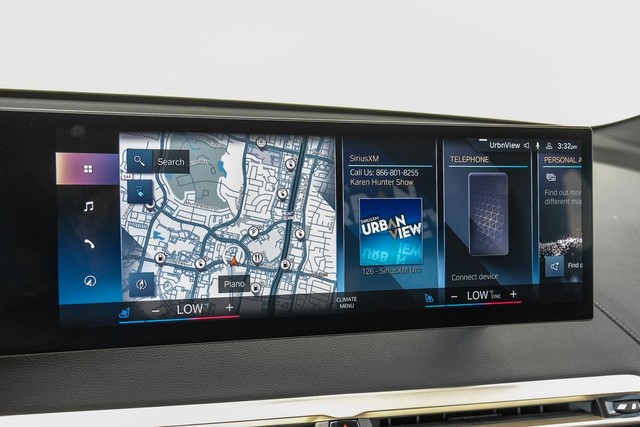 BMW iX Vehicle Main Gallery Image 29