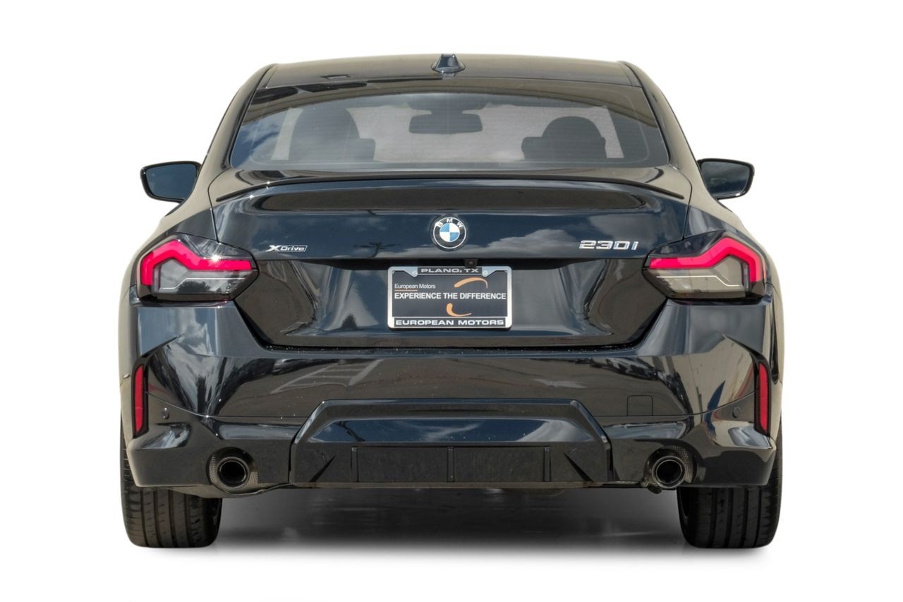 BMW 2 Series Vehicle Main Gallery Image 10